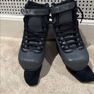 Riedell Soar Junior Kids Ice Skates for Girls and Boys -size 3JR